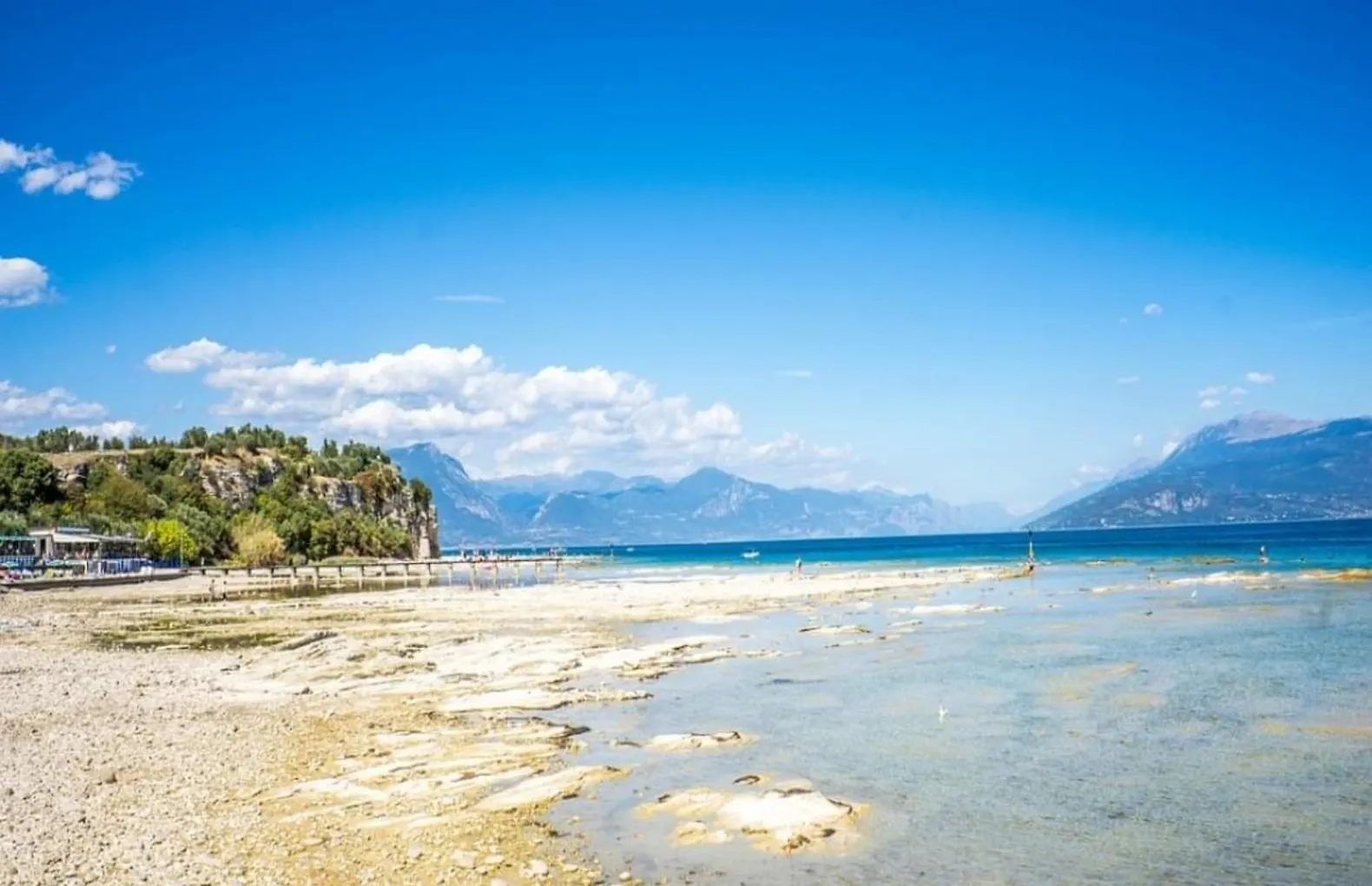 Appartement Nido Di Rondine Apt - Bilocale Moderno Con Piscina à Sirmione