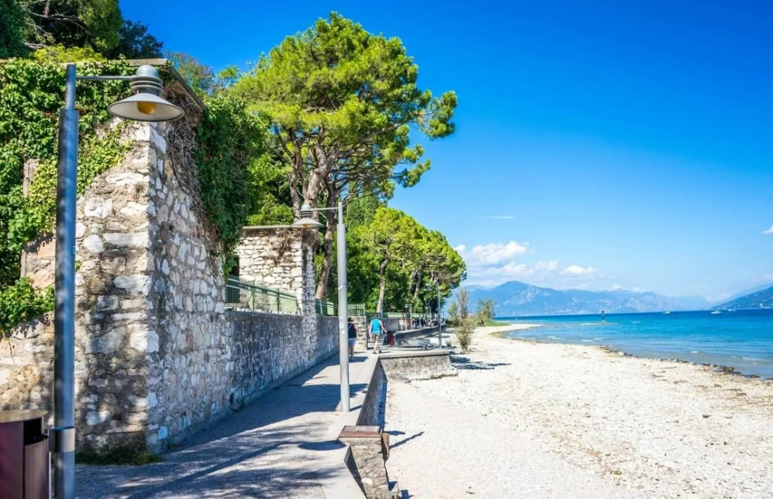 Appartement Nido Di Rondine Apt - Bilocale Moderno Con Piscina à Sirmione