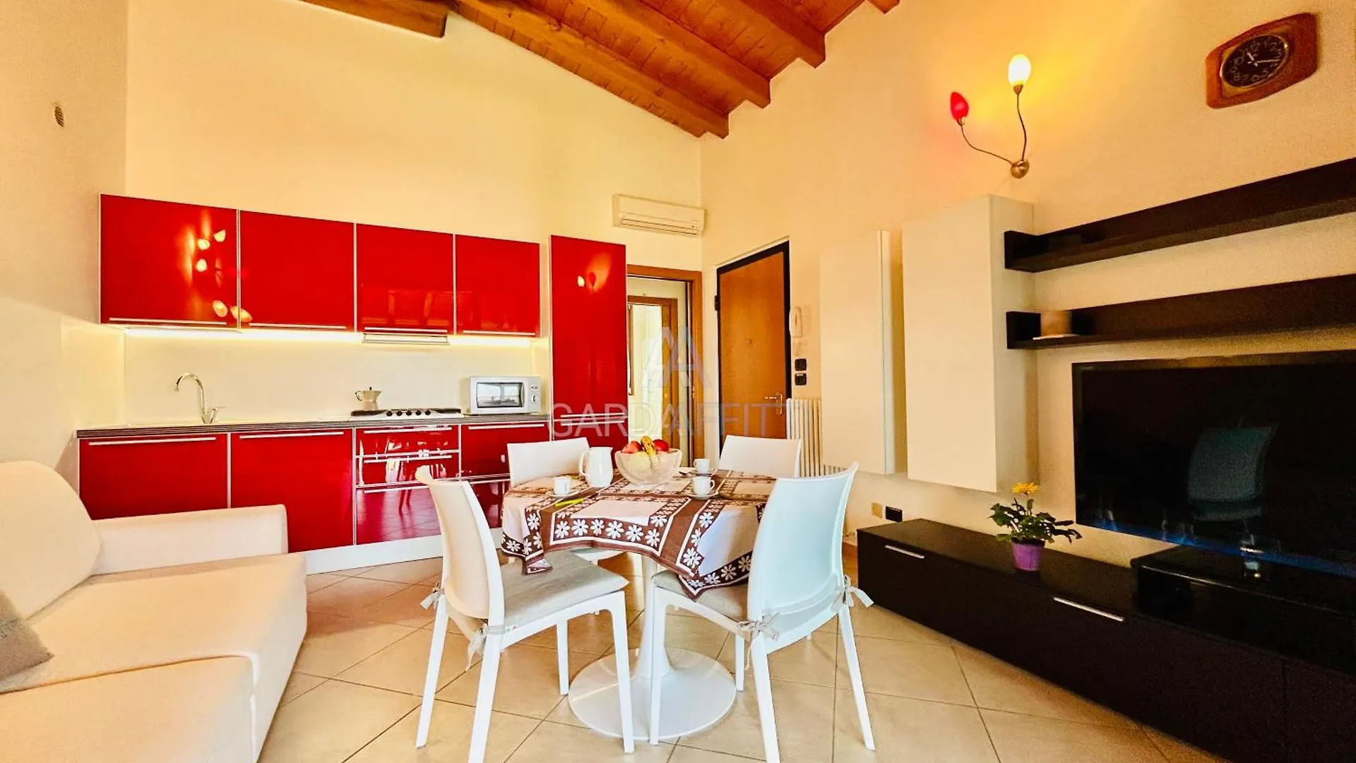 דירות סירמיונה Nido Di Rondine Apt - Bilocale Moderno Con Piscina