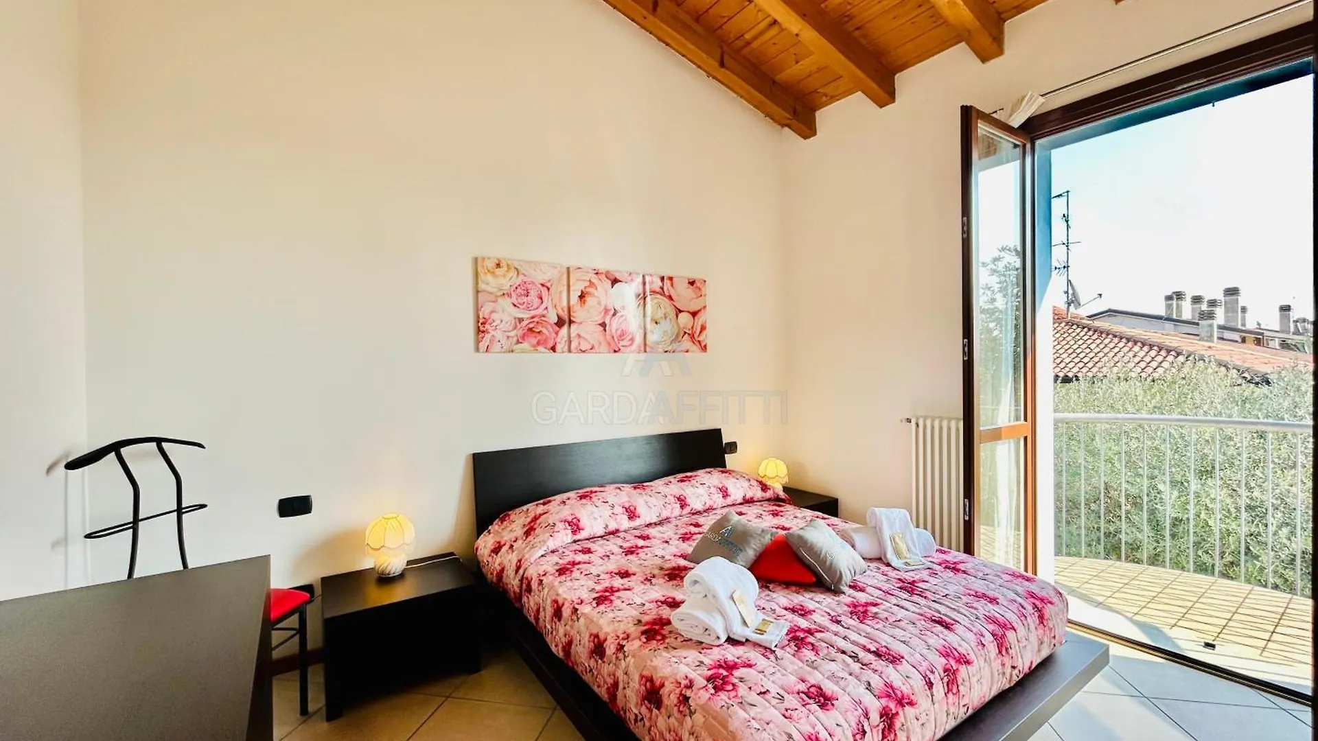 דירות סירמיונה Nido Di Rondine Apt - Bilocale Moderno Con Piscina