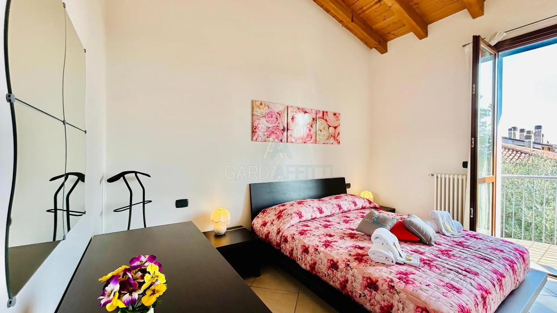דירות סירמיונה Nido Di Rondine Apt - Bilocale Moderno Con Piscina